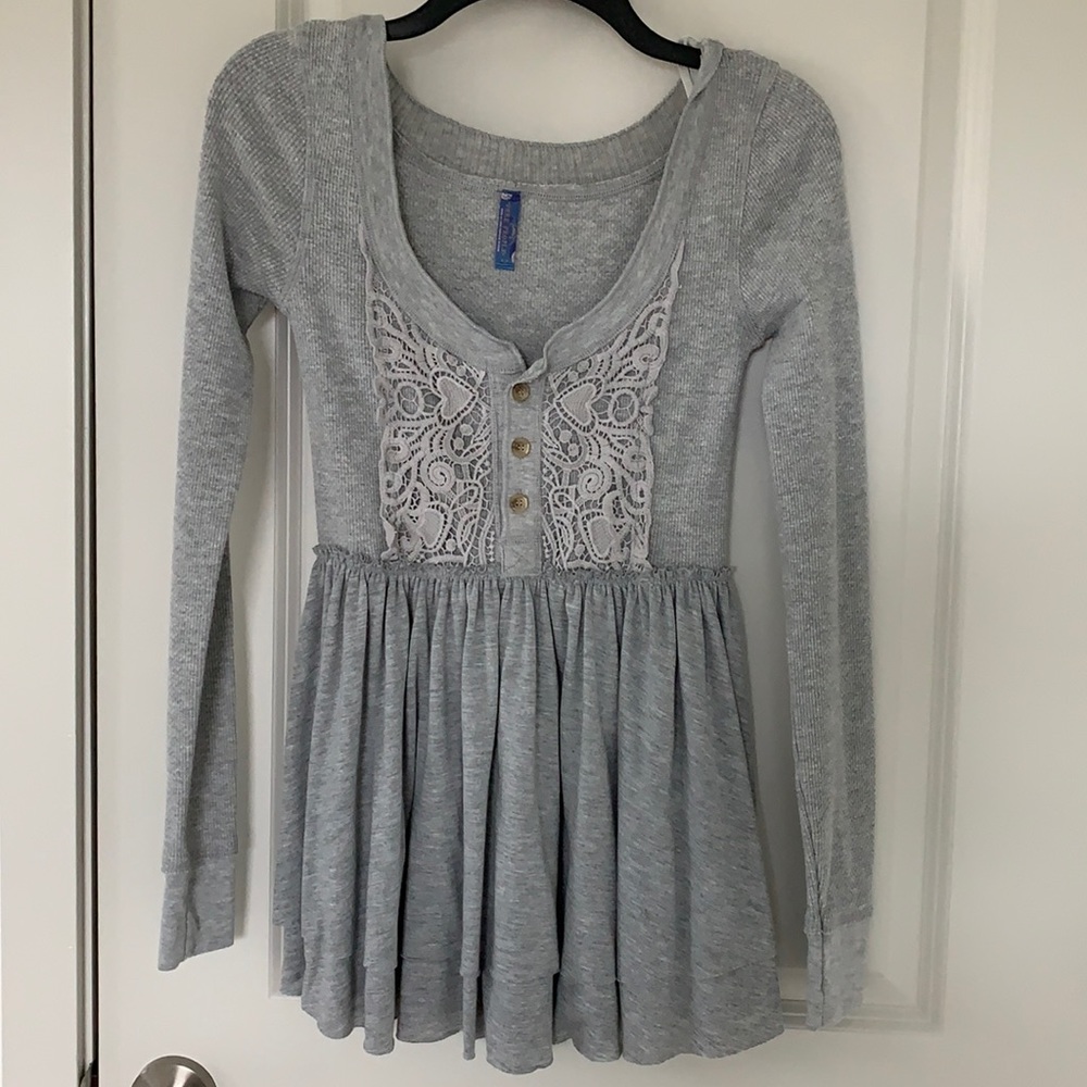 FREE PEOPLE GRAY MULTI-TEXTURED TOP